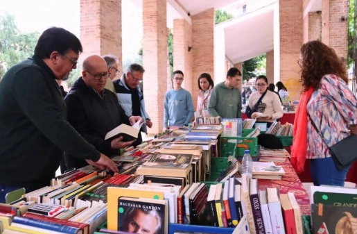 Un Rastro de Libros en la XV Fira del Llibre de l’Alcúdia