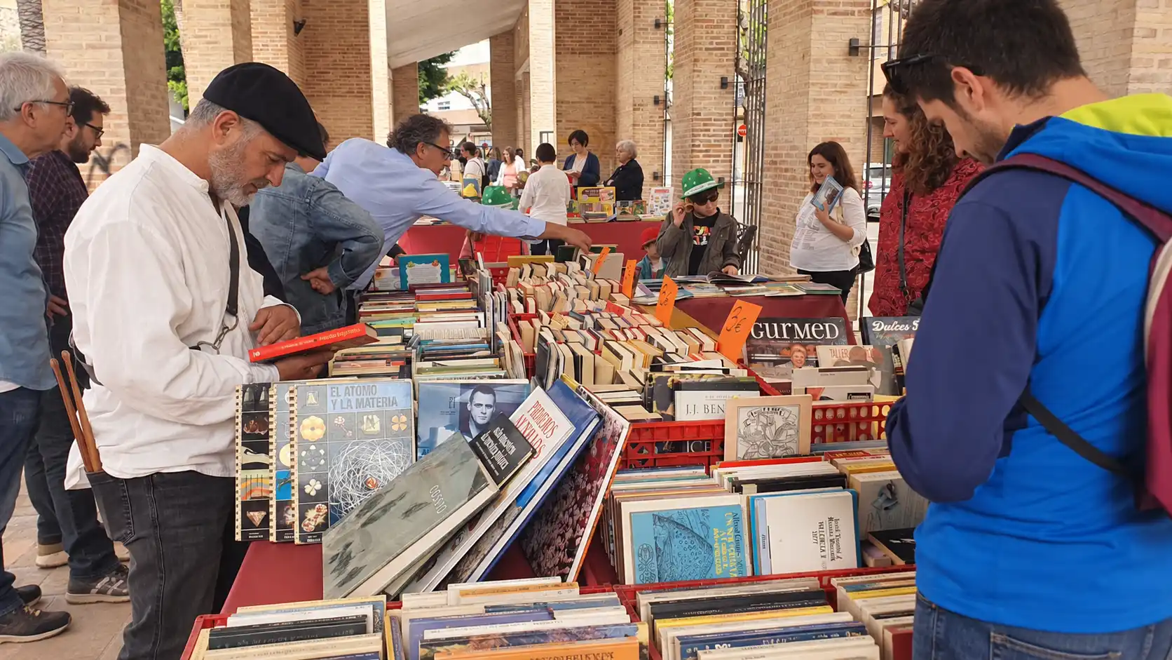 Un Rastro de Libros en la XV Fira del Llibre de l’Alcúdia